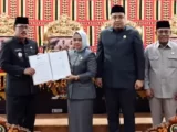 Ketua DPRD Erma Yusneli Didampingi Wakil Ketua I Merik Havit  Menggelar Rapat Paripurna