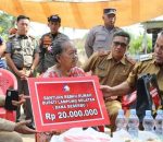 Bupati Lampung Selatan Kembali Salurkan Bantuan Rumah Tidak Layak Huni