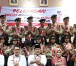 Bupati Lampung Selatan H. Nanang Ermanto Bersama Hj.Winarni Lepas 20 Orang Kontingen Perwakilan Kwarcab Lampung Selatan Dalam Acara Jambore Nasional XI tahun 2022