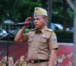 Plt Asisten Ekobang Muhadi,S.sos.,M.M Pimpin Apel Mingguan Dilapangan Korpri